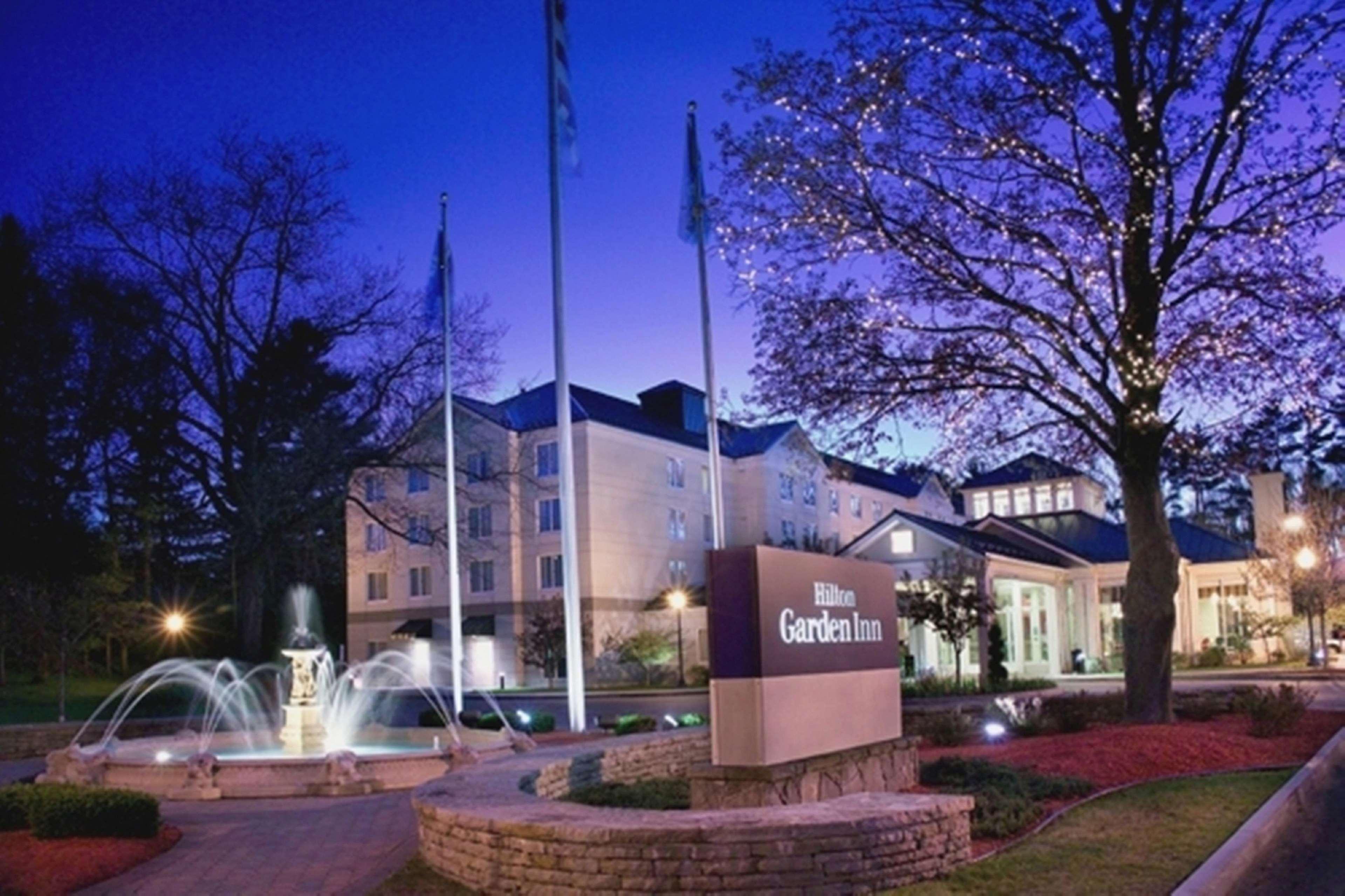 Hilton Garden Inn Saratoga Springs Exterior photo