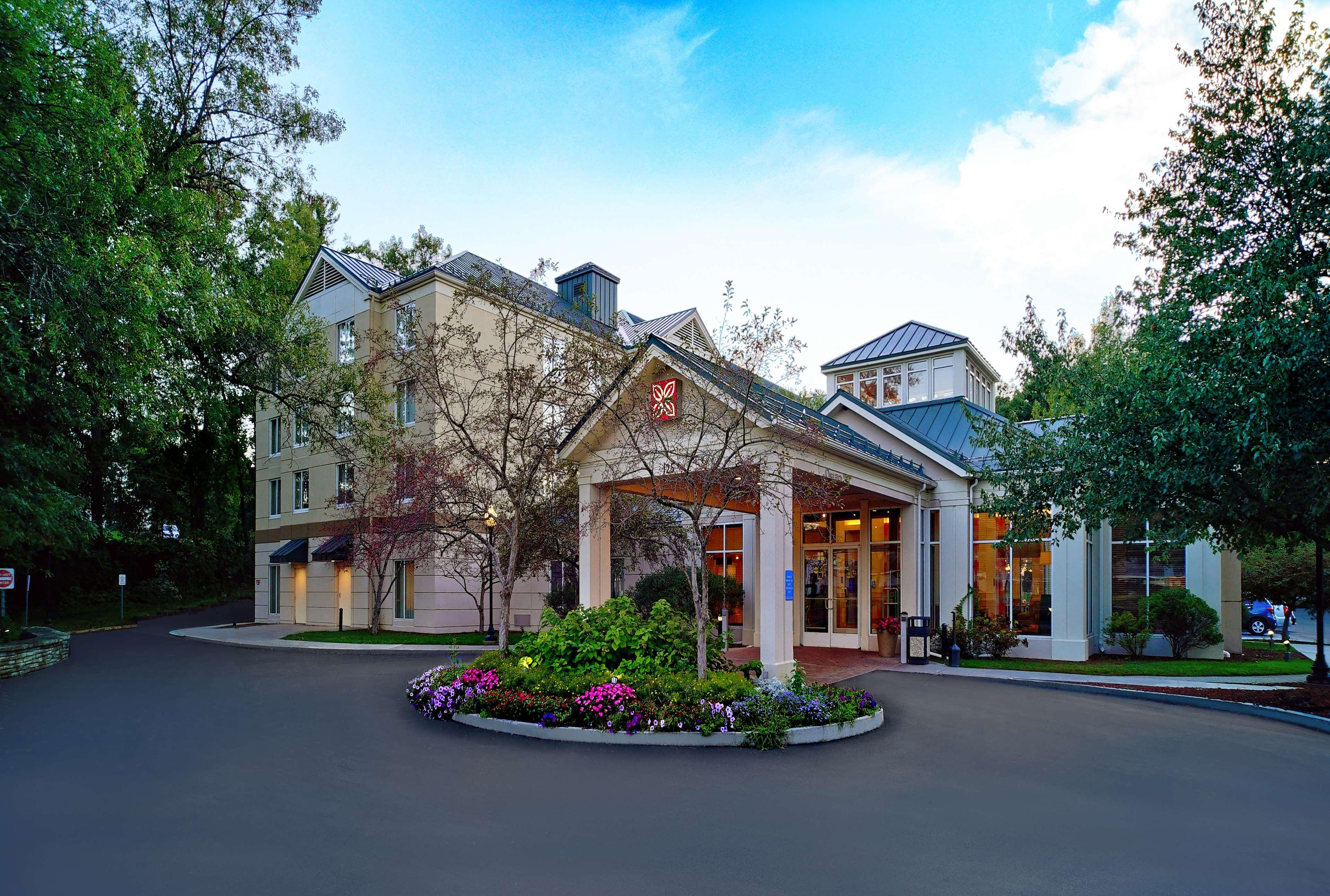 Hilton Garden Inn Saratoga Springs Exterior photo